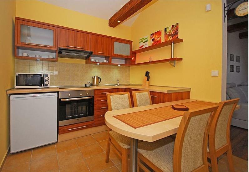 Apartman Pri Jazere ルジョムベロク エクステリア 写真